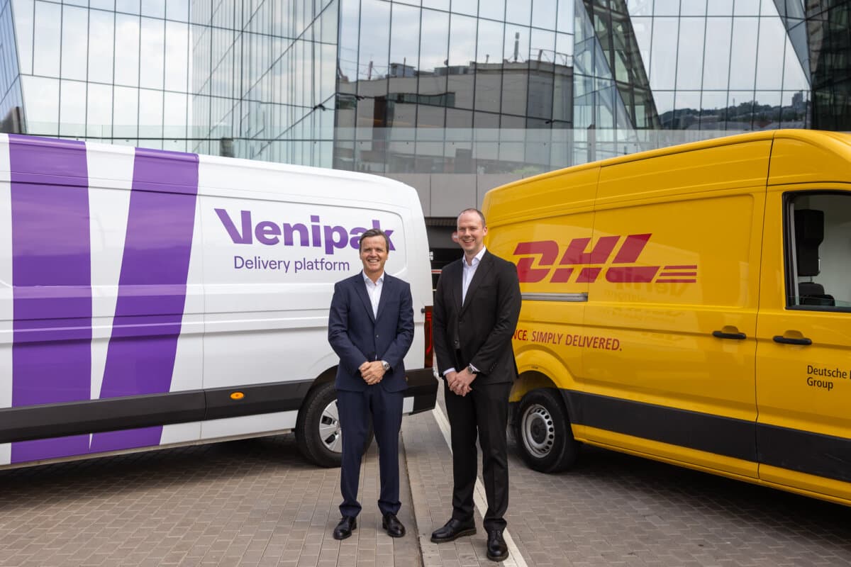 DHL E-Commerce_Venipak_Lieferfahrzeug